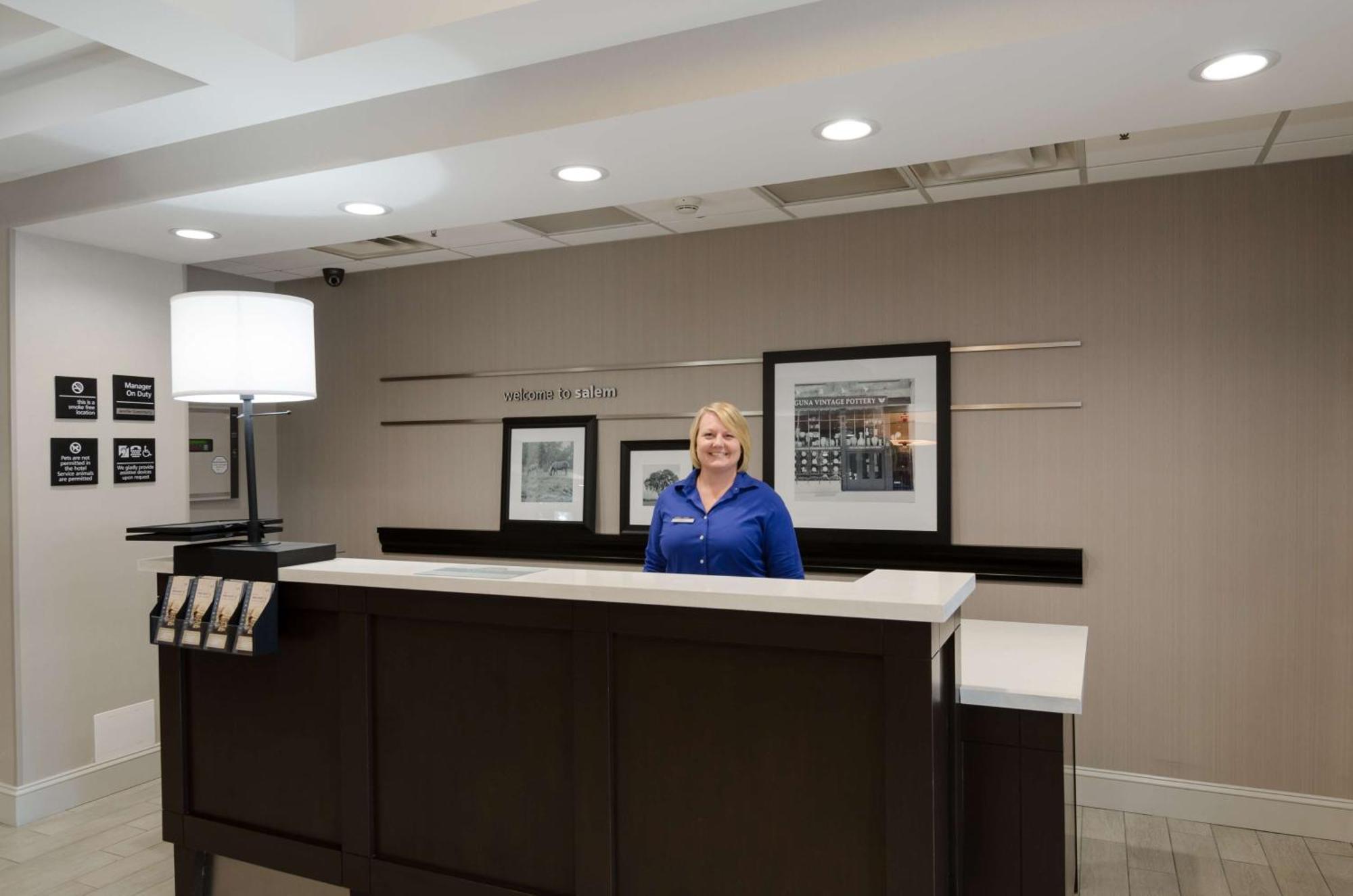 Hampton Inn Salem Exteriér fotografie